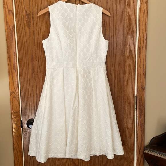 Eva Mendes New York & Co. white flair dress with circles - Picture 2 of 4